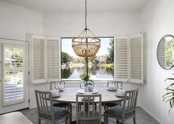 Gorgeous Lakefront Paradise W Pool & Views Holiday home Chandler